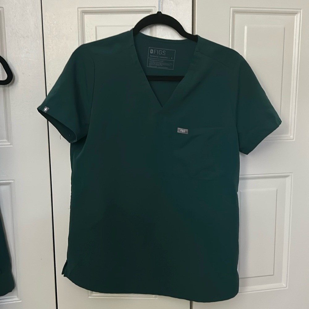 Figs scrubs